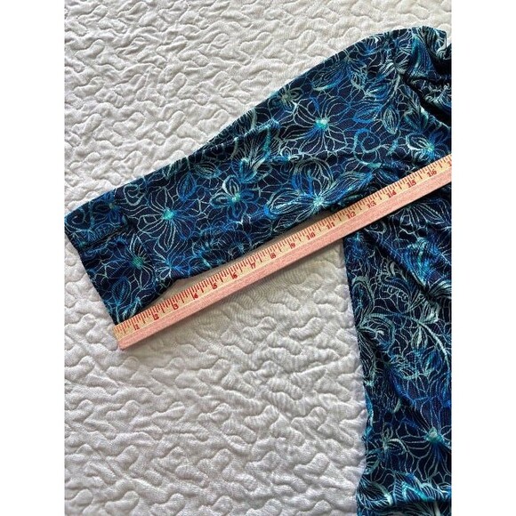 Zac & Rachel Blue Floral Print Vneck Flowy Blouse size large - Picture 5 of 5